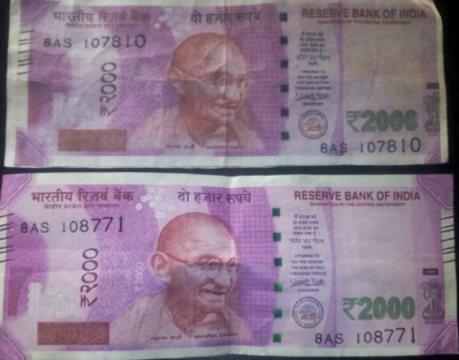 A mere three days after the first release of the new banknotes, fake currency is already in circulation