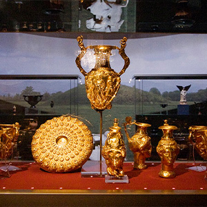 Why Is Gold Valuable? The Reasons Behind Gold’s Enduring Worth Why Is Gold Valuable? The Reasons Behind Gold’s Enduring Worth